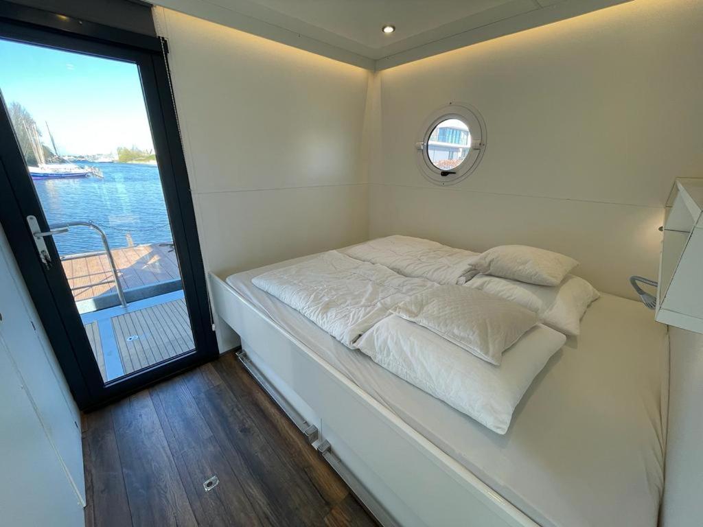 Houseboat Kamperland Hotel Ngoại thất bức ảnh