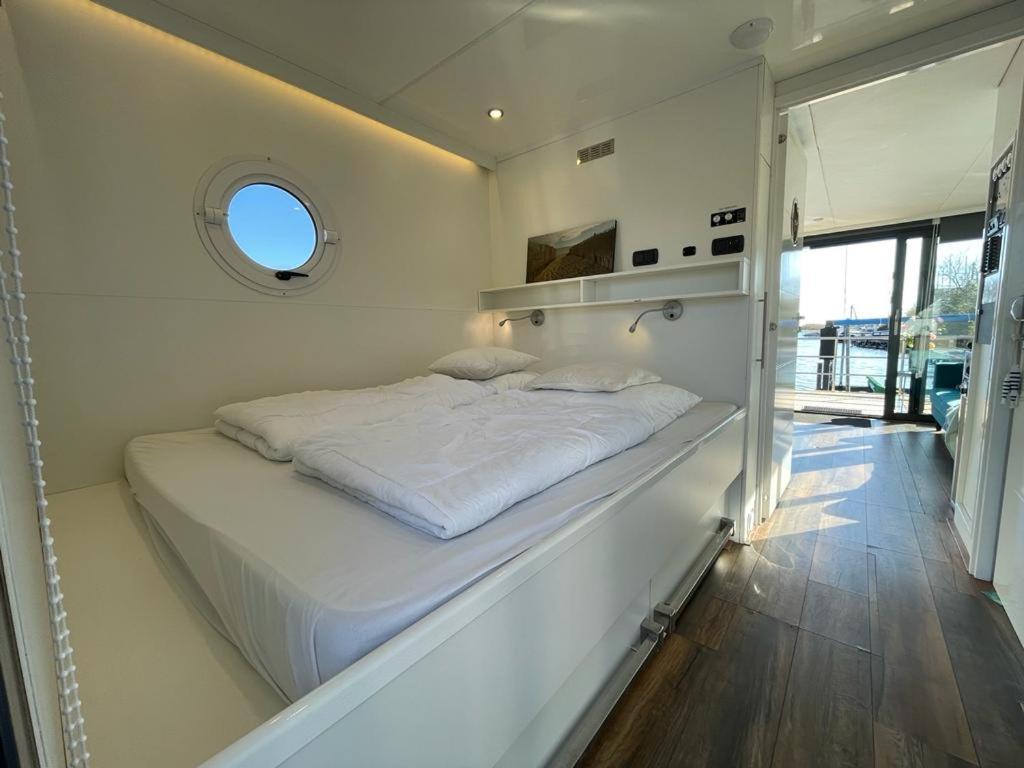 Houseboat Kamperland Hotel Ngoại thất bức ảnh
